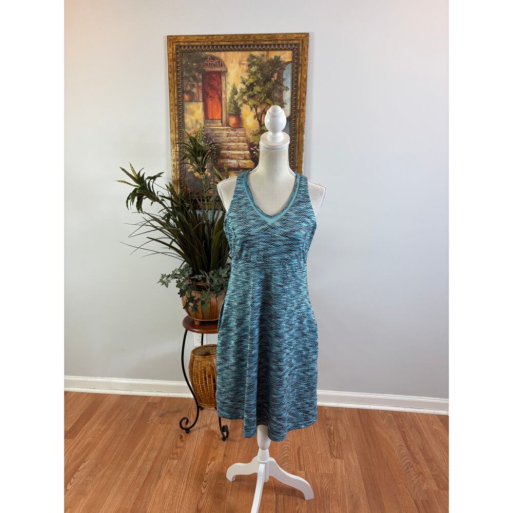 MPG Dress Womens M Athletic Shelf Bra Racerback Travel Performance Blue Pockets